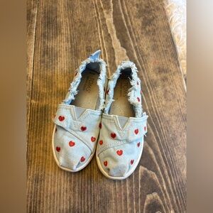 Heart Toms